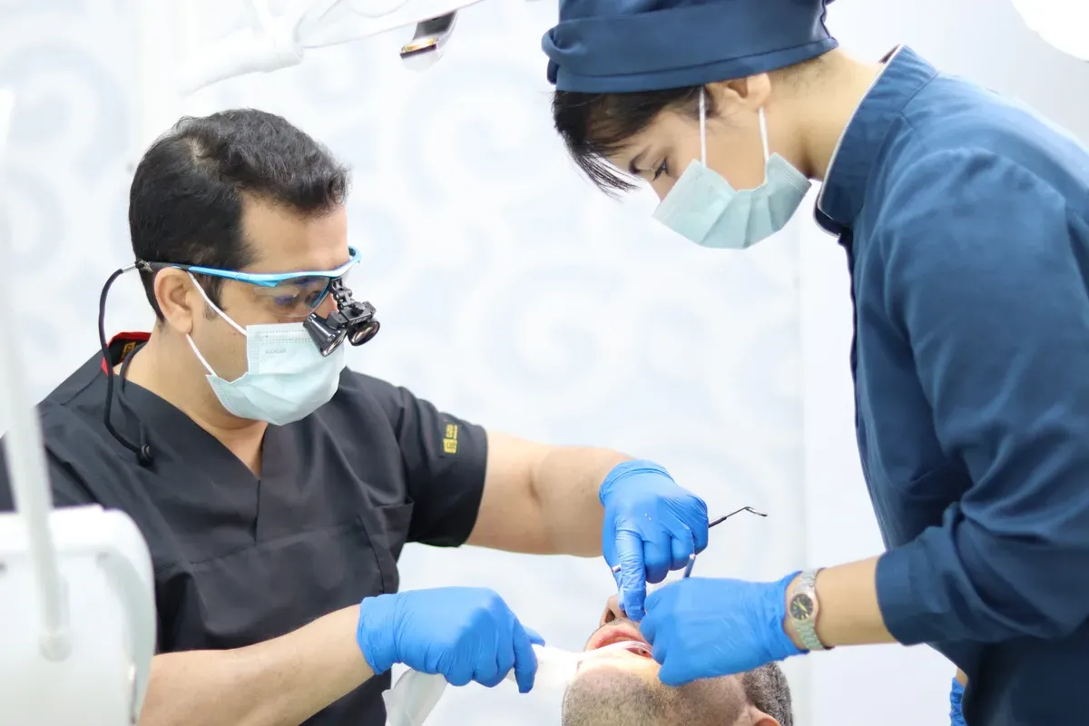 عيادة دكتور عباس منصوري لطب الأسنان